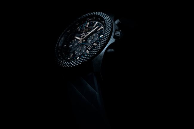 Breitling bentley gt laquo dark sapphire raquo edition pour accompagner la nouvelle gt 